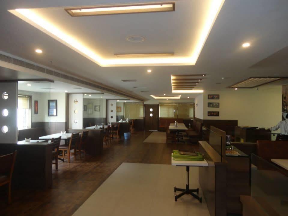 Hotel Mmr Gardens Maduraj Zewnętrze zdjęcie